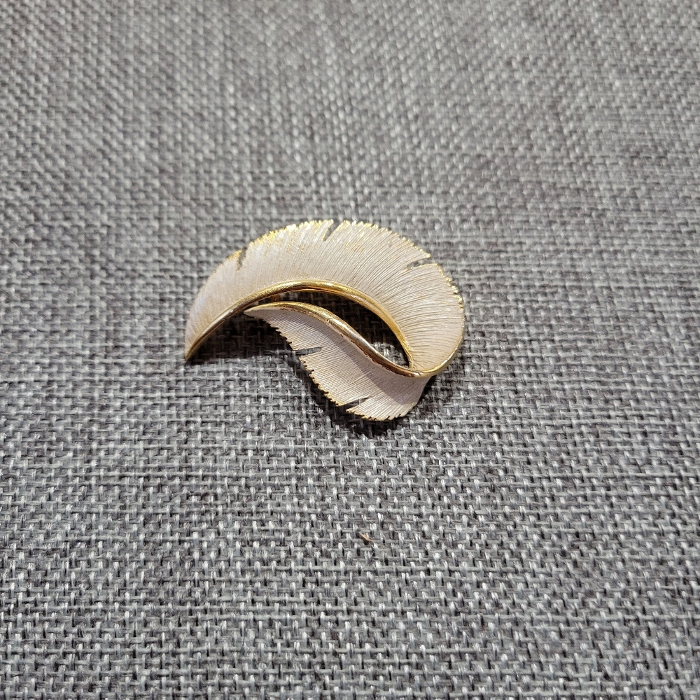 Gold and Cream Leaf Brooch
